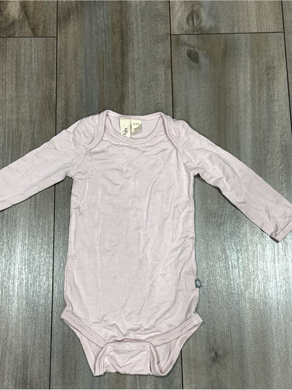 Kyte Bamboo Soft Pink Long-Sleeve Baby Bodysuit 6-12 months